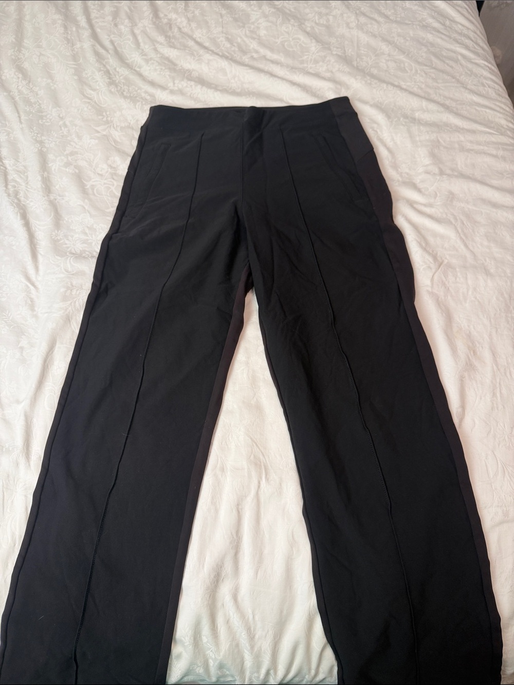 Athleta Black Straight-Leg althleisure stretch pants sz 6‎